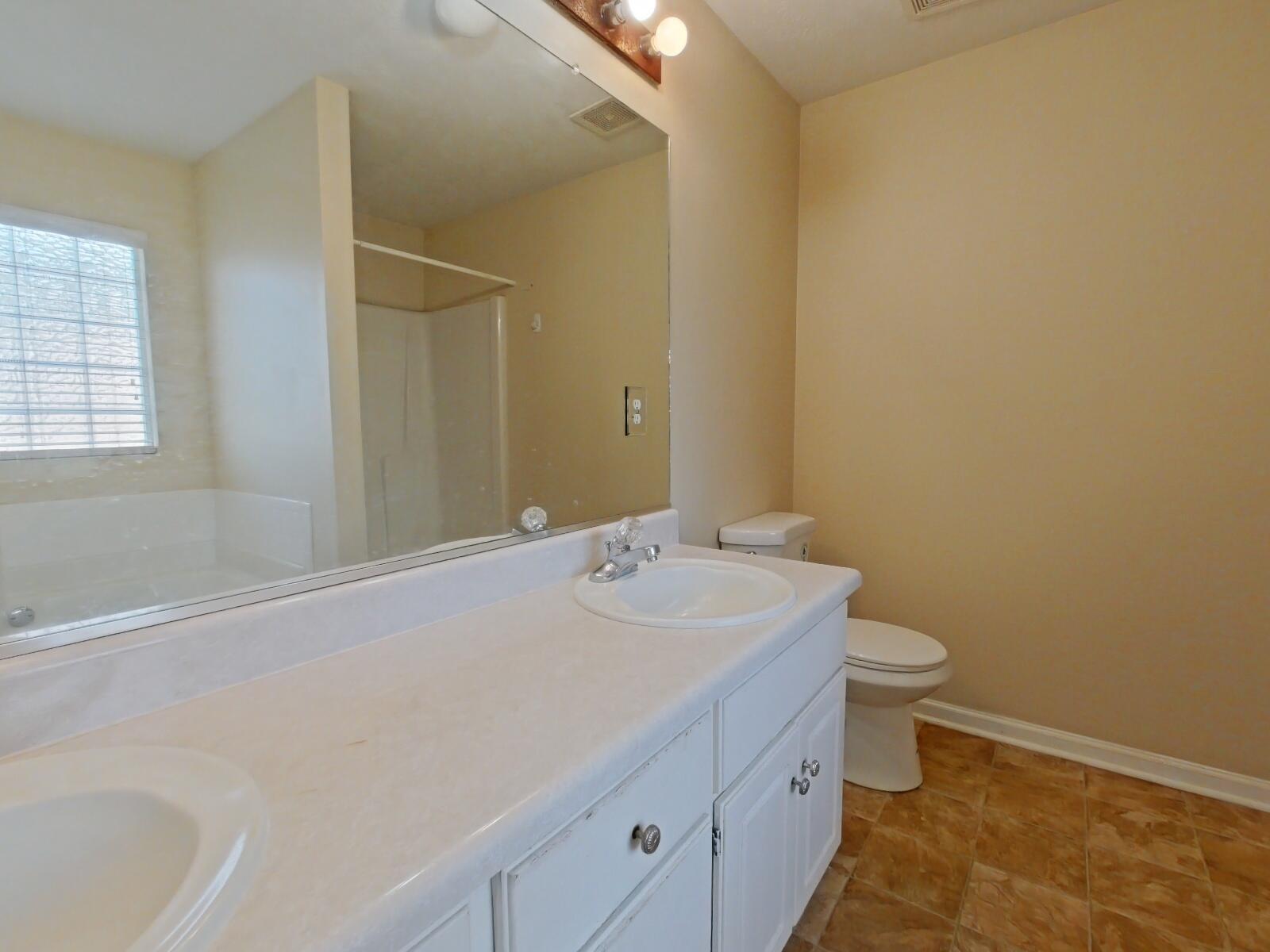 1725 Tamarind Way Augusta, GA 30906 - Photo 20 of 29 Main Bathroom (35)