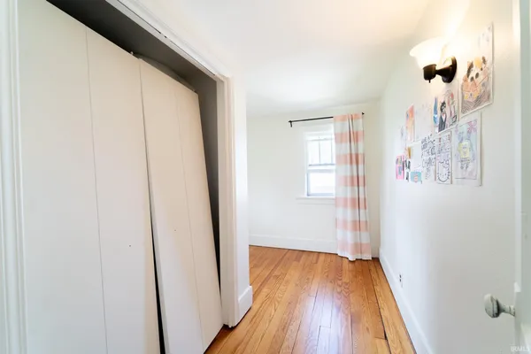 $249,900 | 207 East John Street, Nappanee, IN 46550