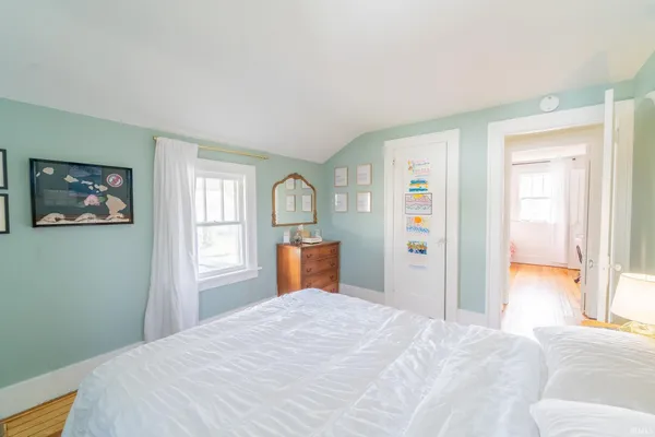 $249,900 | 207 East John Street, Nappanee, IN 46550