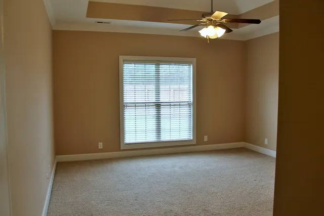 a view of empty room with window