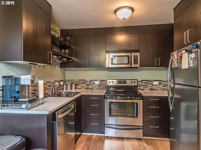 111 Southwest Harrison Street, Unit 1D Portland, OR 97201 - Photo 8 of 24 Kitchen