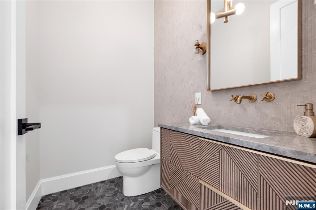 75 Susan Drive Closter, NJ 07624 - Photo 21 of 50