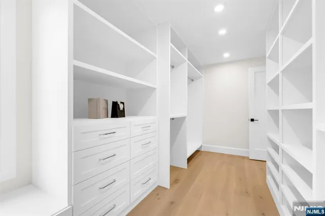 $3,300,000 | 75 Susan Drive, Closter, NJ 07624