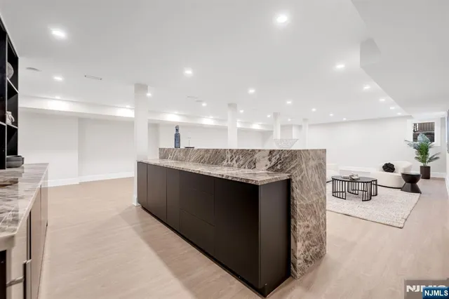 $3,300,000 | 75 Susan Drive, Closter, NJ 07624