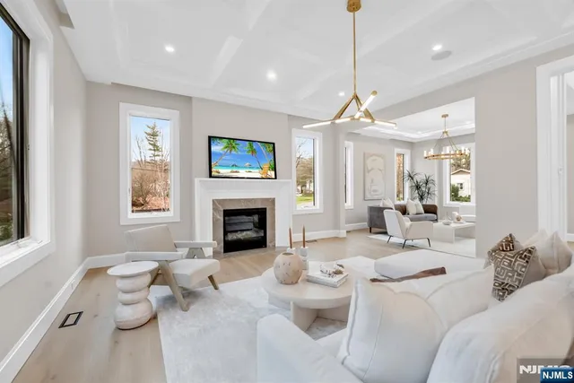 $3,300,000 | 75 Susan Drive, Closter, NJ 07624