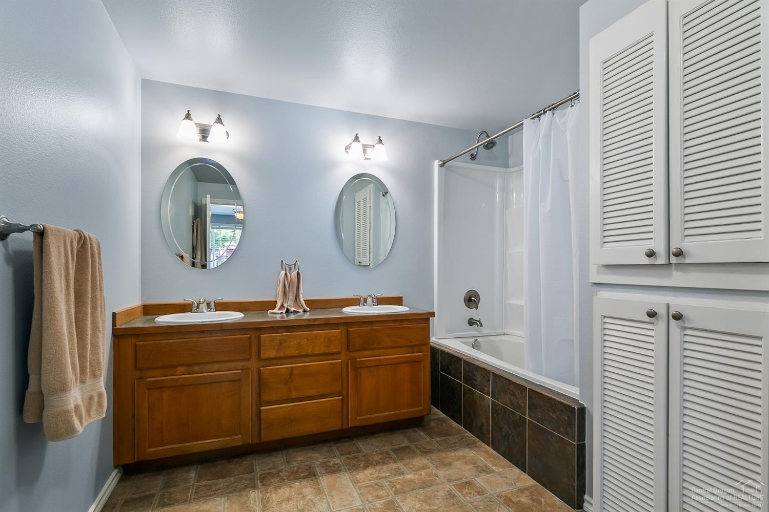 2403 Southwest Fissure Loop Redmond, OR 97756 - Photo 15 of 25 Additional Photo