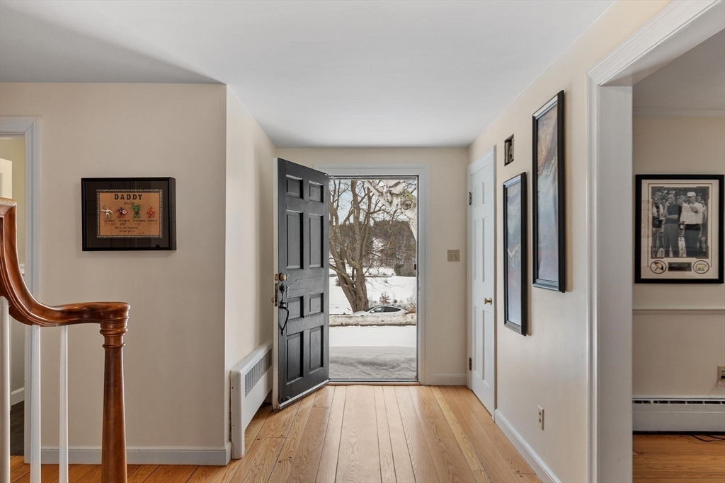 454 Wilson Street Clinton, MA 01510 - Photo 10 of 39