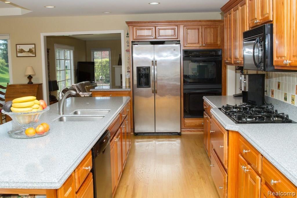 815 Spartan Drive Rochester, MI 48309 - Photo 5 of 51 IMG_5607.jpg