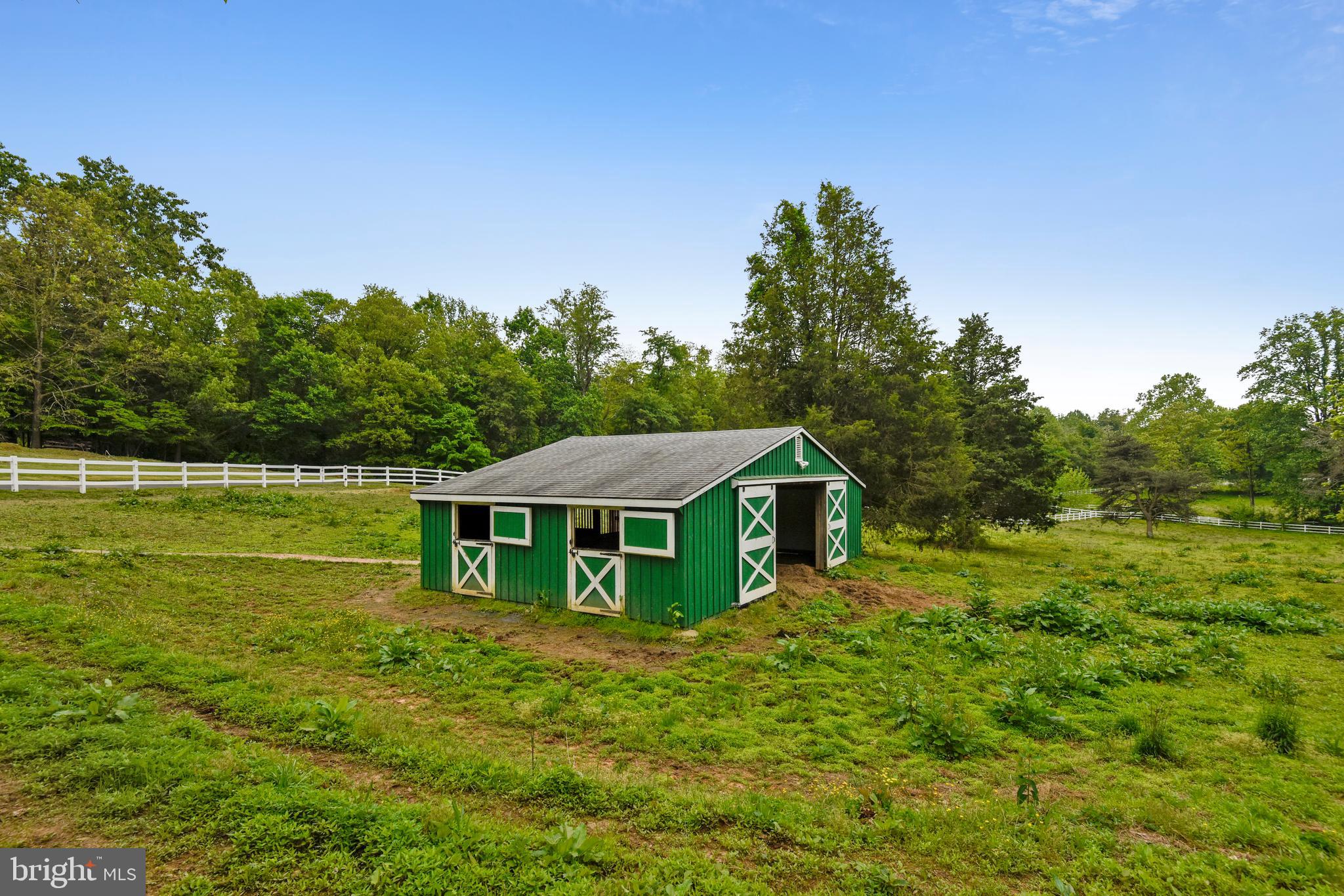 13216 Compton Road Clifton, VA 20124 - Photo 40 of 79 Barn