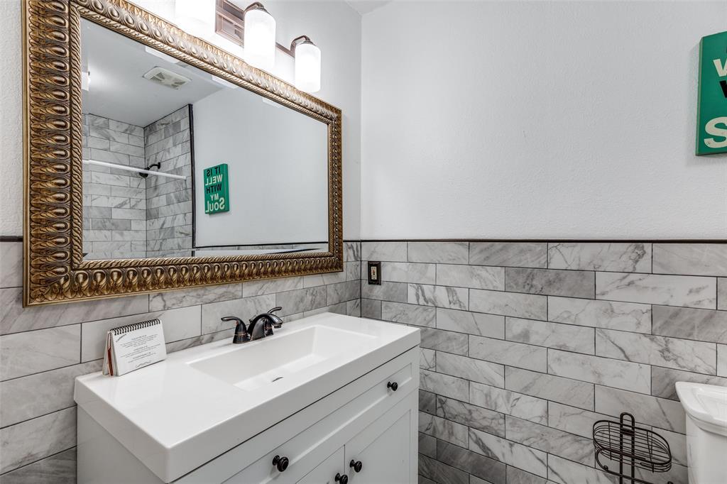 7501 Cedarhill Road Watauga, TX 76148 - Photo 9 of 16