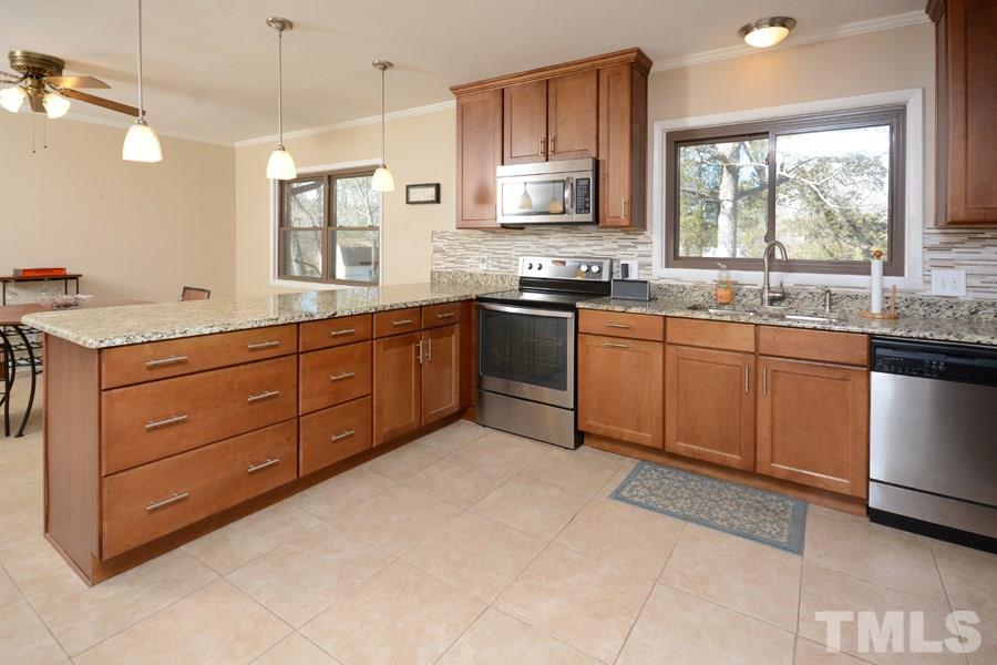 2708 Fairlawn Road Durham, NC 27705 - Photo 9 of 16 Gallery Image 9