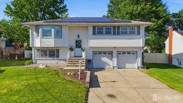 $630,000 | 742 Gornik Drive, Perth Amboy, NJ 08861
