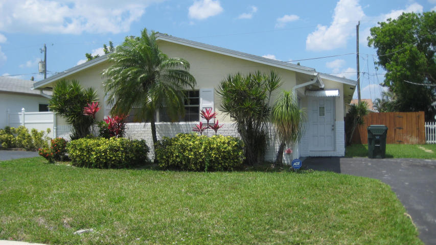 541 Northwest 53rd Street Boca Raton, FL 33487 - Photo 2 of 18 20140425201119186691000000-o