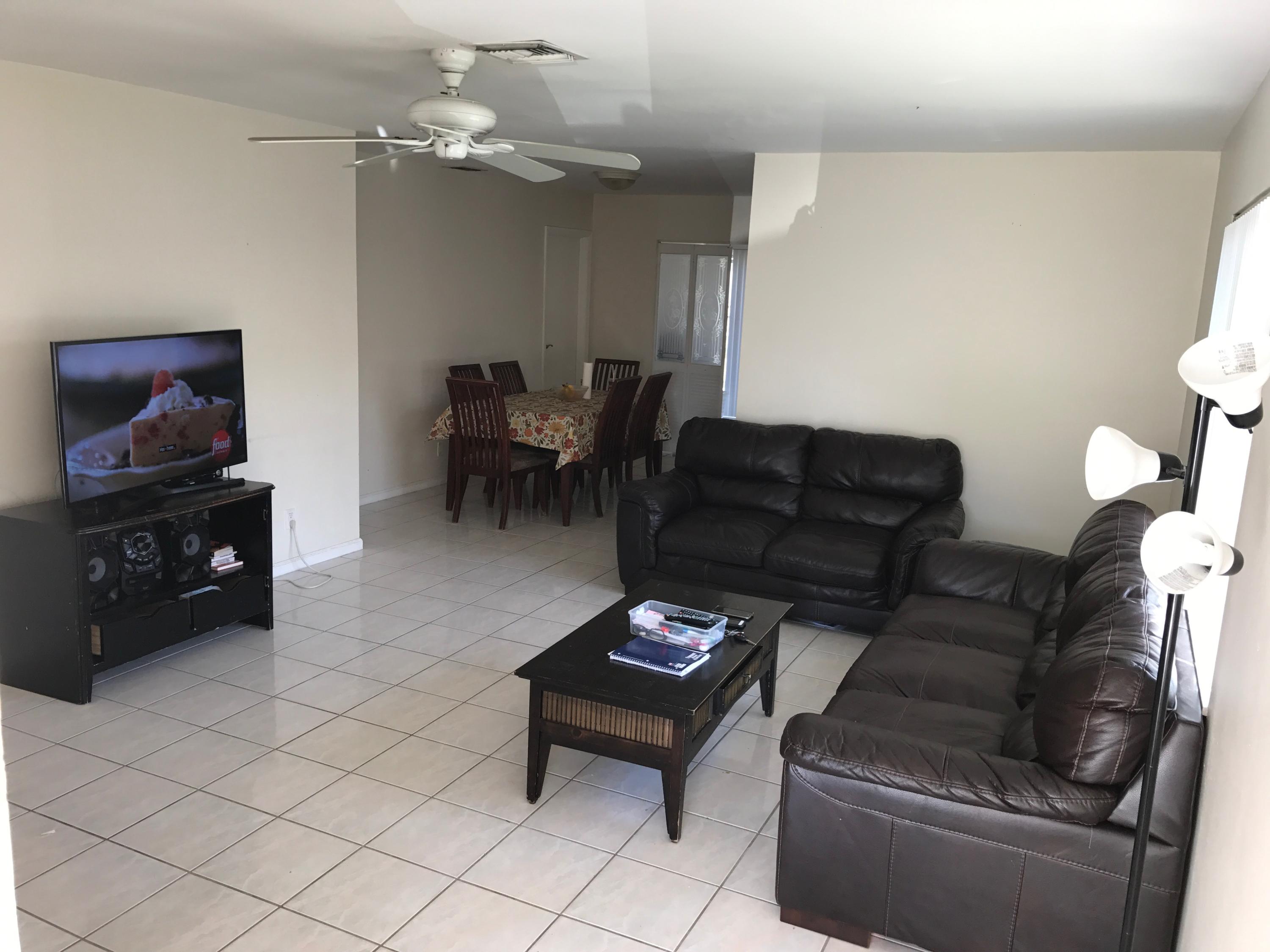 541 Northwest 53rd Street Boca Raton, FL 33487 - Photo 3 of 18 IMG_8203