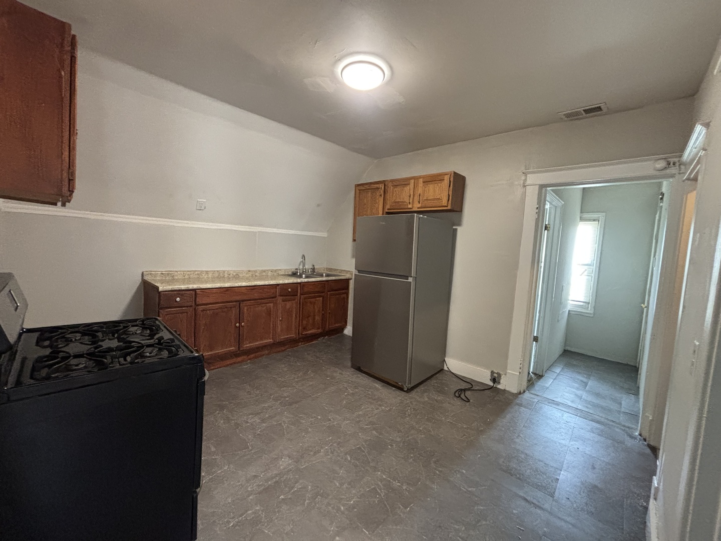 11201 South Normal Avenue Chicago, IL 60628 - Photo 12 of 18