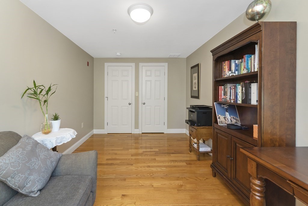 10 Oakley Road, Unit 10 Belmont, MA 02478 - Photo 15 of 26 Gallery Image 15