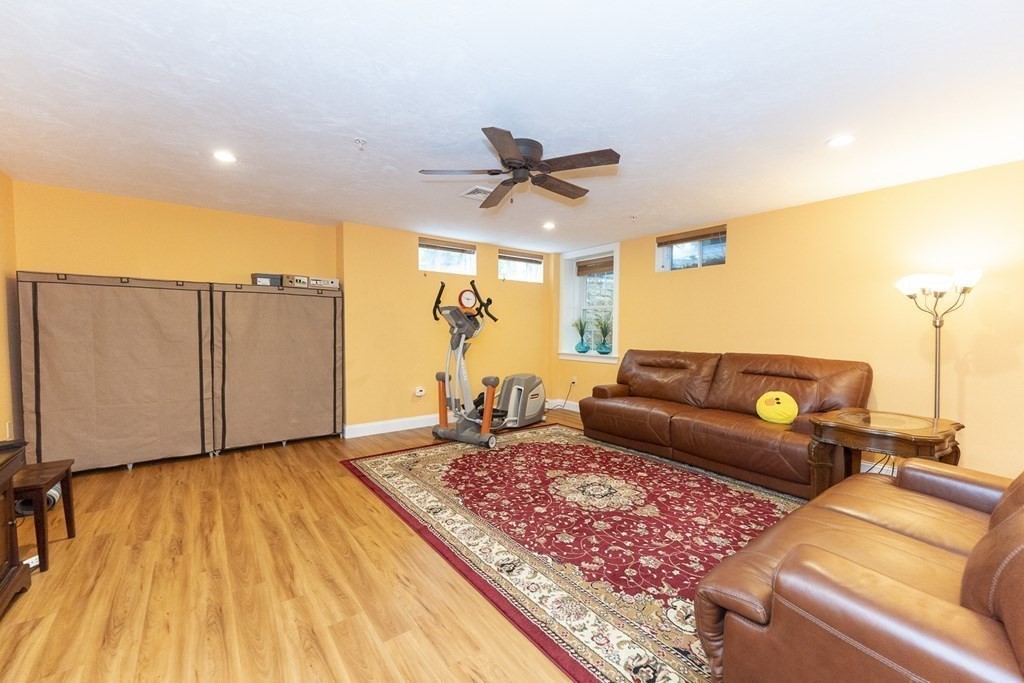 10 Oakley Road, Unit 10 Belmont, MA 02478 - Photo 18 of 26 Gallery Image 18