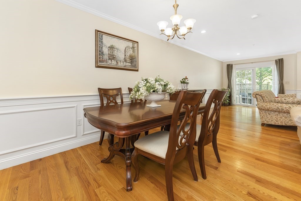 10 Oakley Road, Unit 10 Belmont, MA 02478 - Photo 4 of 26 Gallery Image 4