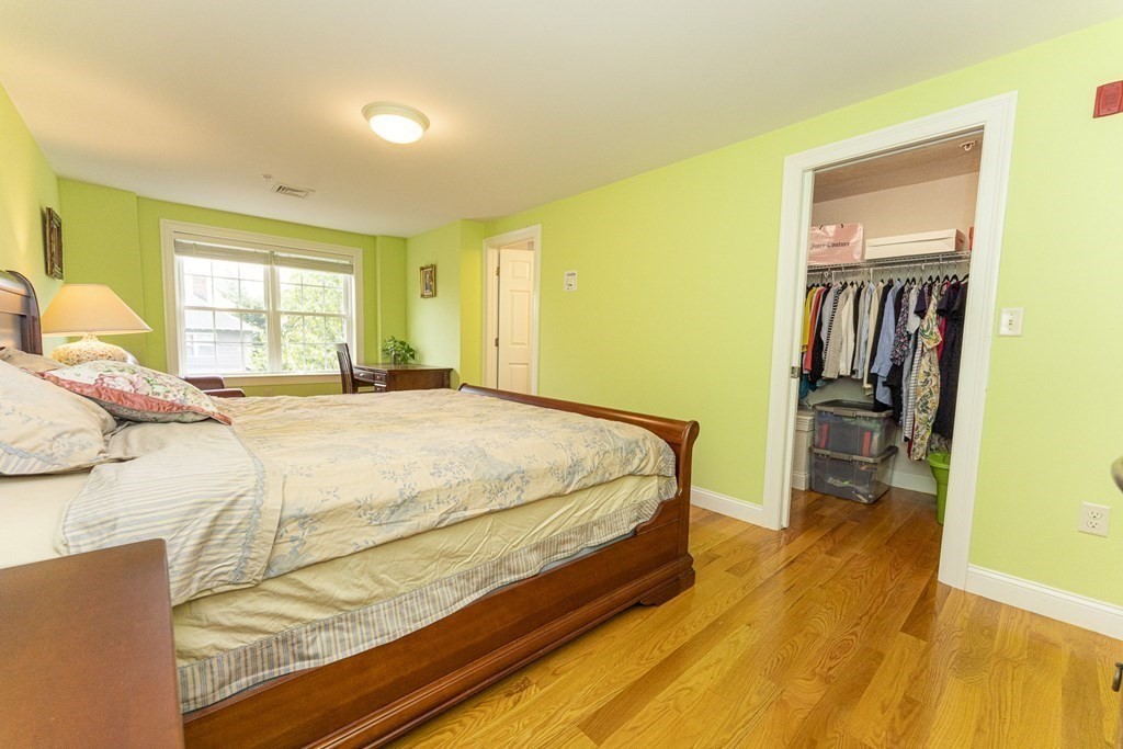 10 Oakley Road, Unit 10 Belmont, MA 02478 - Photo 8 of 26 Gallery Image 8