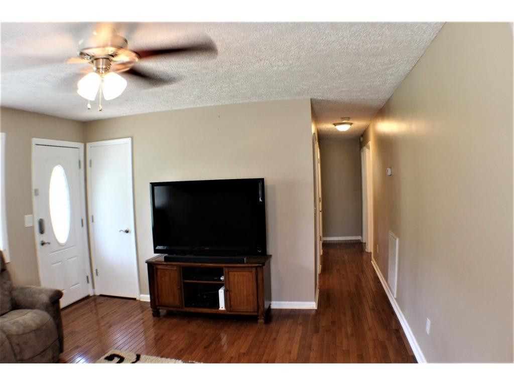 337 Long Hollow Road Elizabethton, TN 37643 - Photo 7 of 36 Photo 7
