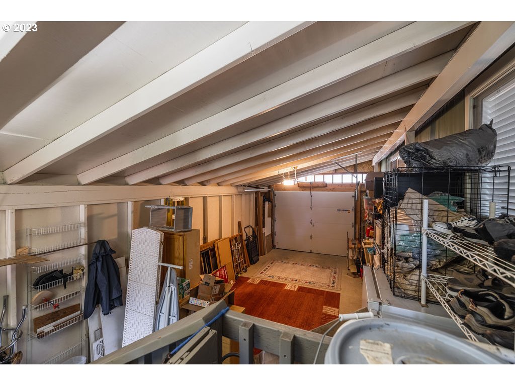 369 Gun Club Road, Unit 16 Woodland, WA 98674 - Photo 32 of 44 a view of a room with gym equipment