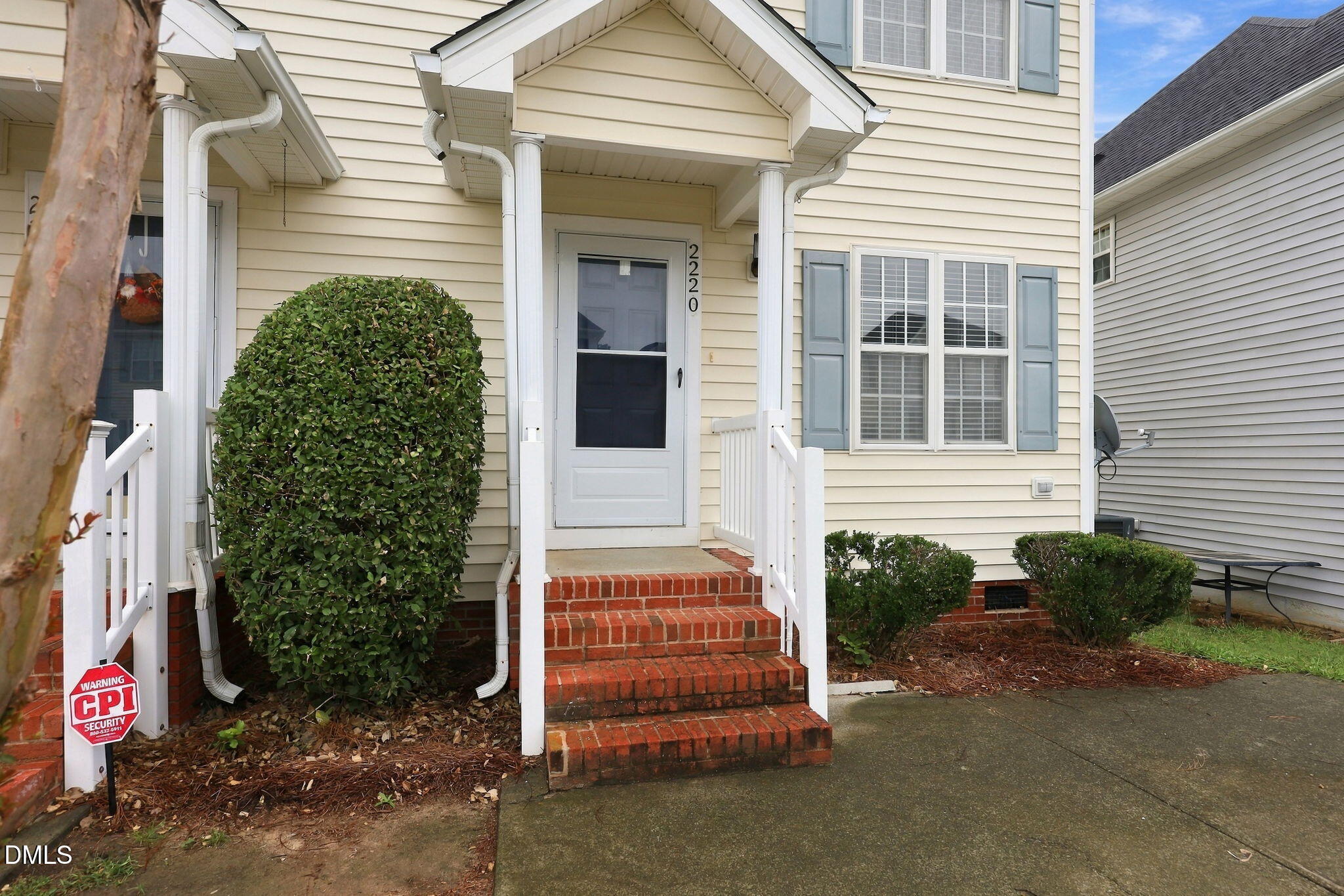 2220 Turtle Point Drive Raleigh, NC 27604 - Photo 3 of 26 30-web-or-mls-IMG_1940