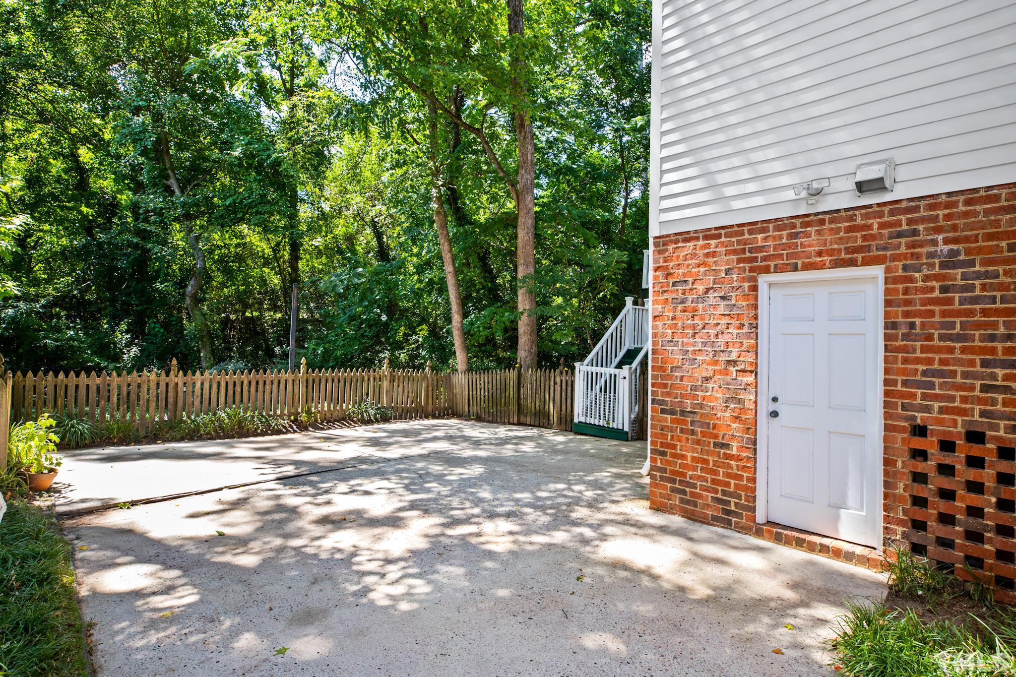 1205 Weldon Place Raleigh, NC 27608 - Photo 13 of 33