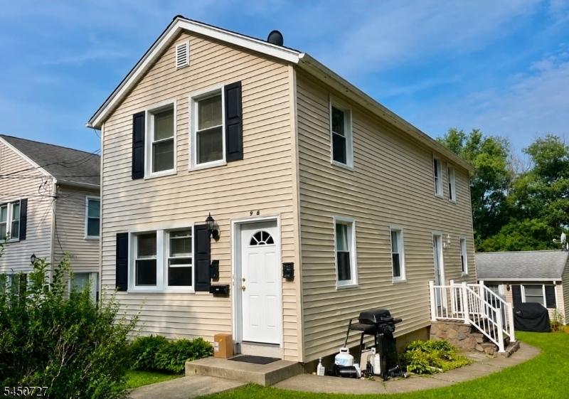 96 Burnet Road Florham Park, NJ 07940 - Photo 1 of 12 Gallery Image 1