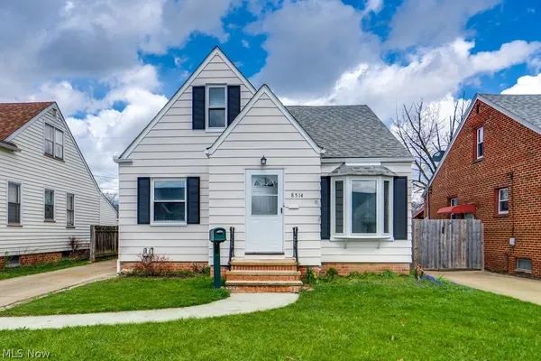 $2,200 | 8514 Deerfield Drive, Parma, OH 44129