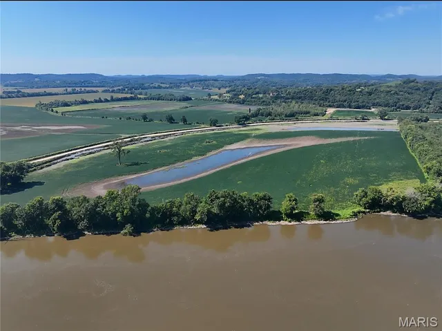 $1 | 209 Pike 209 Clarksville Mo 63336, Clarksville, MO 63336