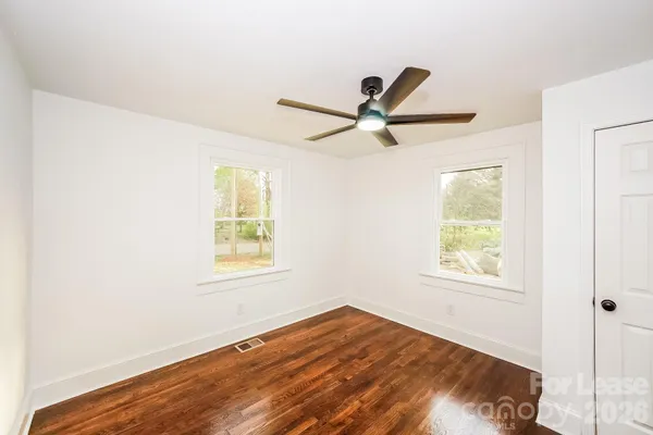 $1,705 | 1522 7th Ave Drive Southwest, Hickory, NC 28602