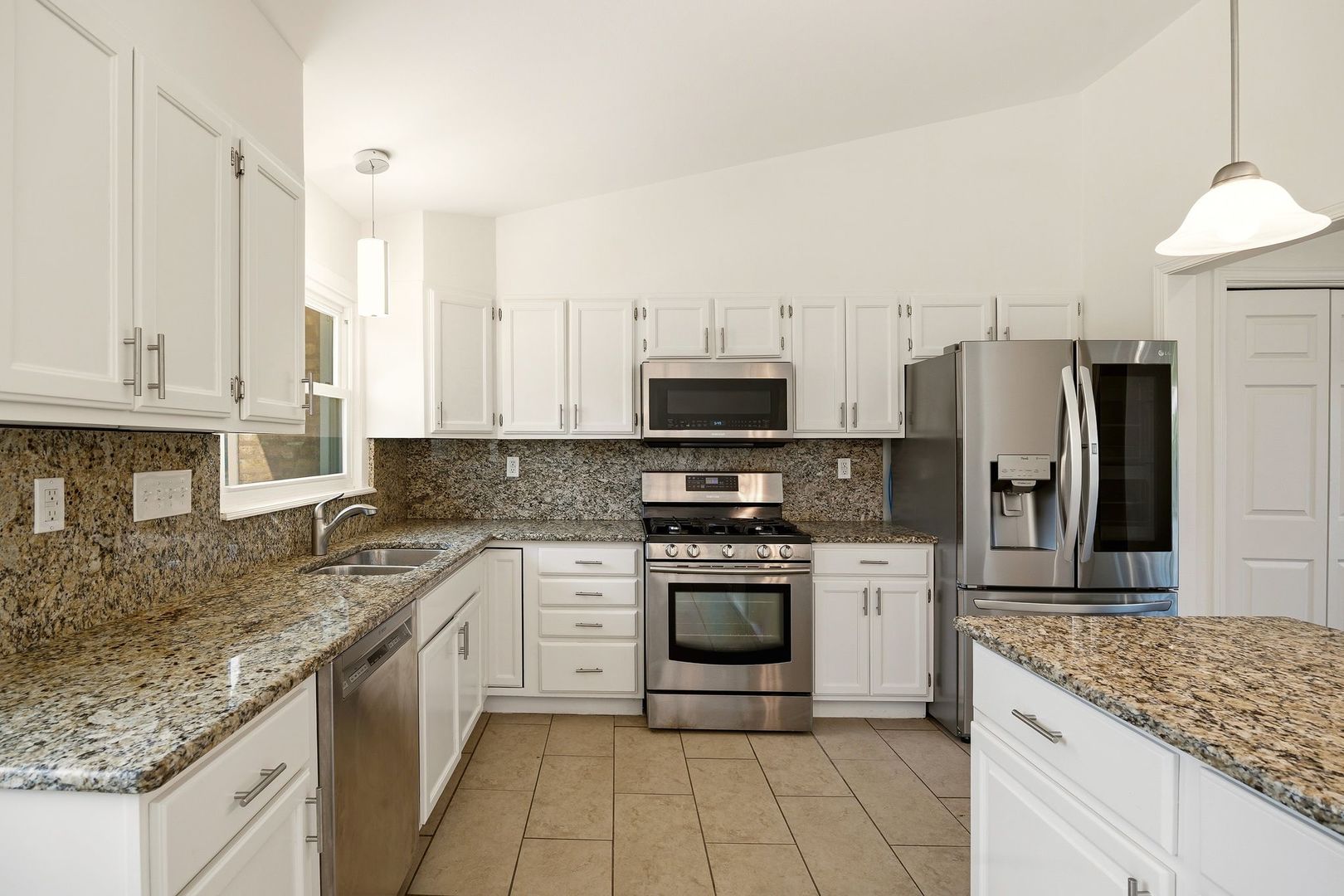 215 Hibbard Road Wilmette, IL 60091 - Photo 11 of 35