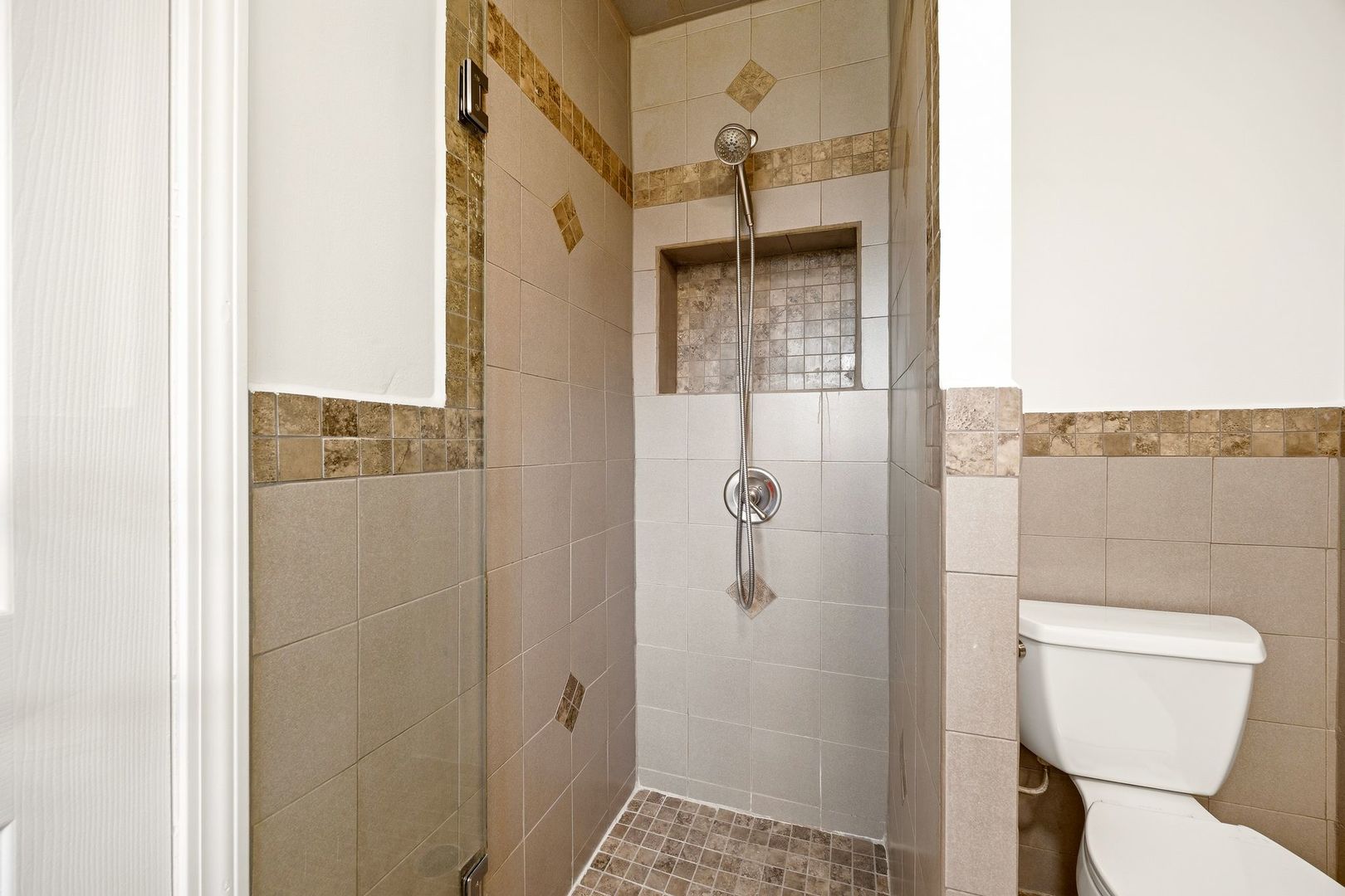 215 Hibbard Road Wilmette, IL 60091 - Photo 16 of 35