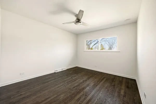 $747,700 | 215 Hibbard Road, Wilmette, IL 60091