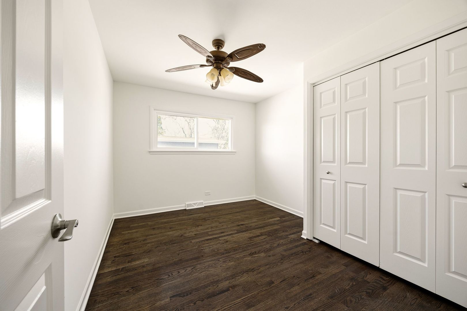 215 Hibbard Road Wilmette, IL 60091 - Photo 22 of 35