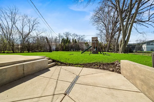 $747,700 | 215 Hibbard Road, Wilmette, IL 60091