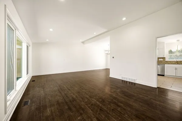 $747,700 | 215 Hibbard Road, Wilmette, IL 60091