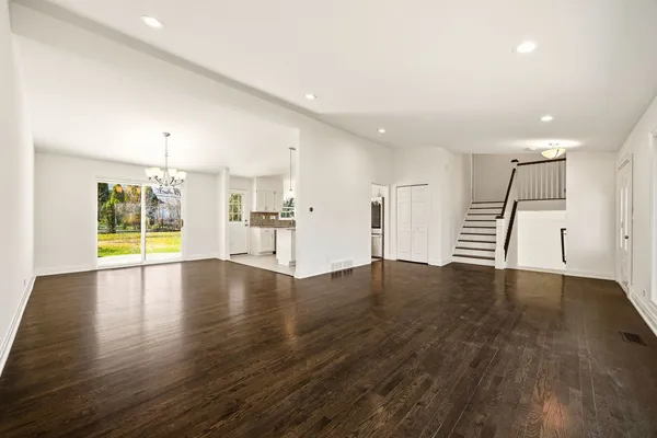 $747,700 | 215 Hibbard Road, Wilmette, IL 60091