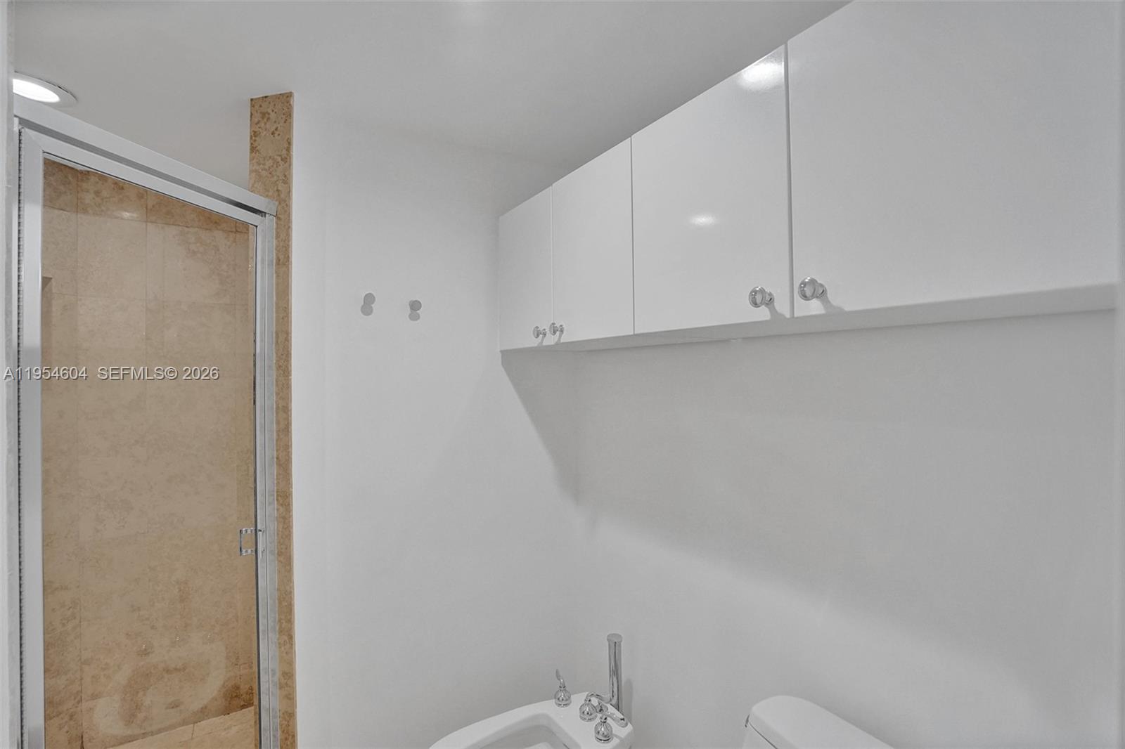 4775 Collins Avenue, Unit 3007 Miami Beach, FL 33140 - Photo 35 of 60 a view of small space