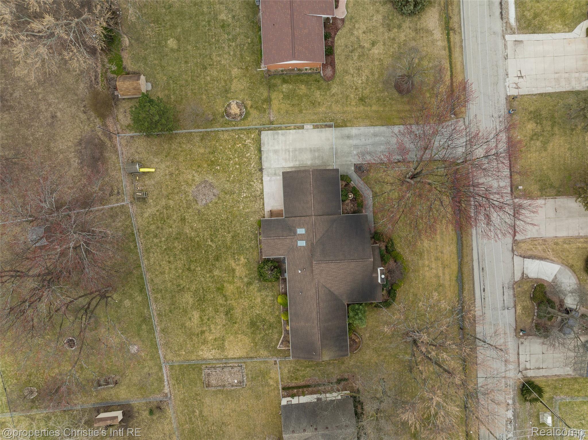 37437 Radde Street Clinton Township, MI 48036 - Photo 2 of 38 37437 Radde St-12 Skyview Experts.jpg
