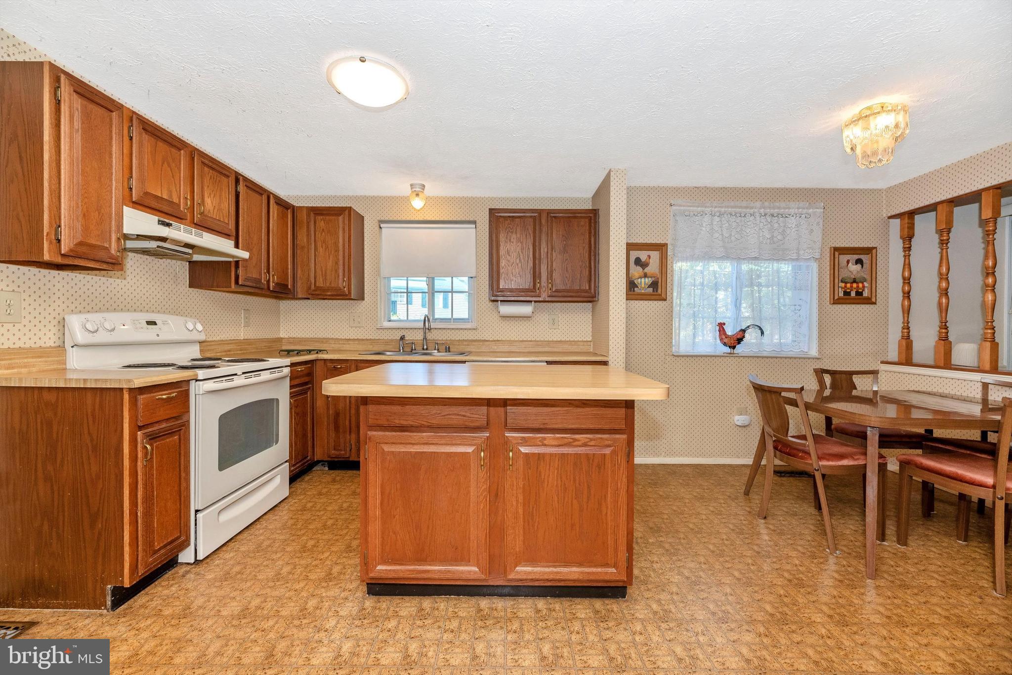 1811 Rustic Hill Court Frederick, MD 21702 - Photo 13 of 57 Island