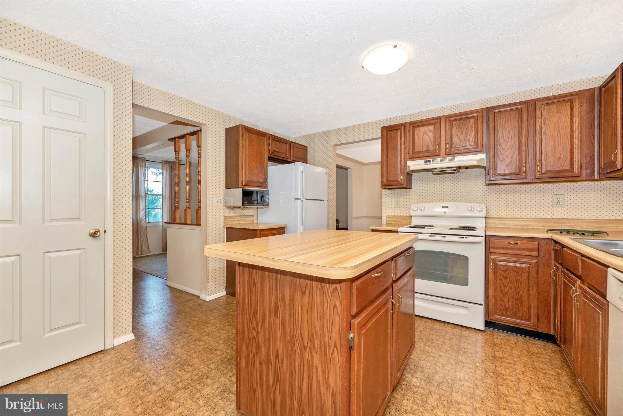 1811 Rustic Hill Court Frederick, MD 21702 - Photo 15 of 57