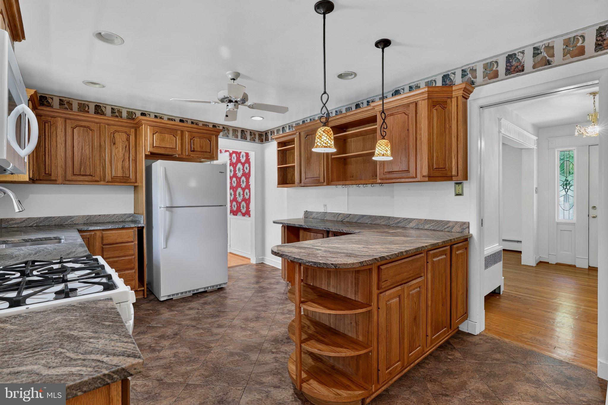 805 Orchard Way Silver Spring, MD 20904 - Photo 20 of 56 Kitchen with granite counters