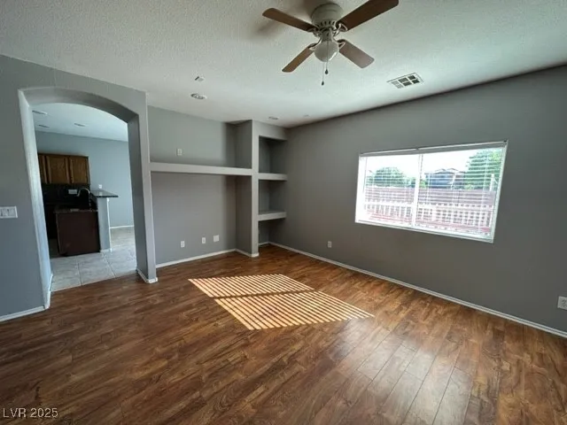 $1,995 | 6508 Kenya Springs Street, North Las Vegas, NV 89086