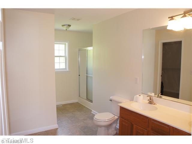 6867 Rangecrest Road Belews Creek, NC 27009 - Photo 6 of 15 Master Bath/Spa.