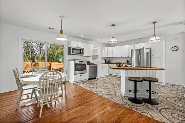 $3,500 | 414 Charles Place, Roswell, GA 30075