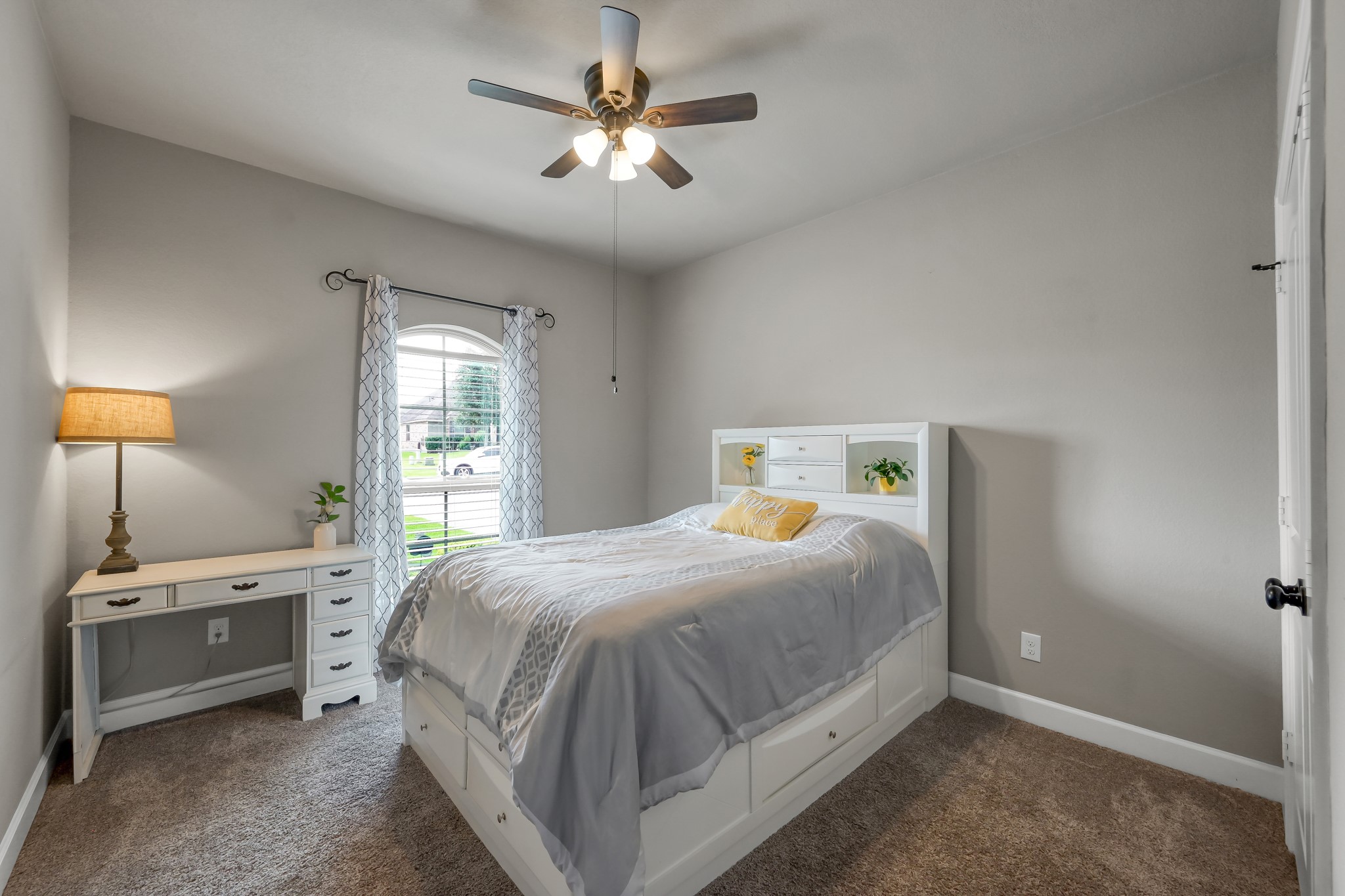 121 Dudley Road Montgomery, TX 77356 - Photo 21 of 36 Secondary bedroom