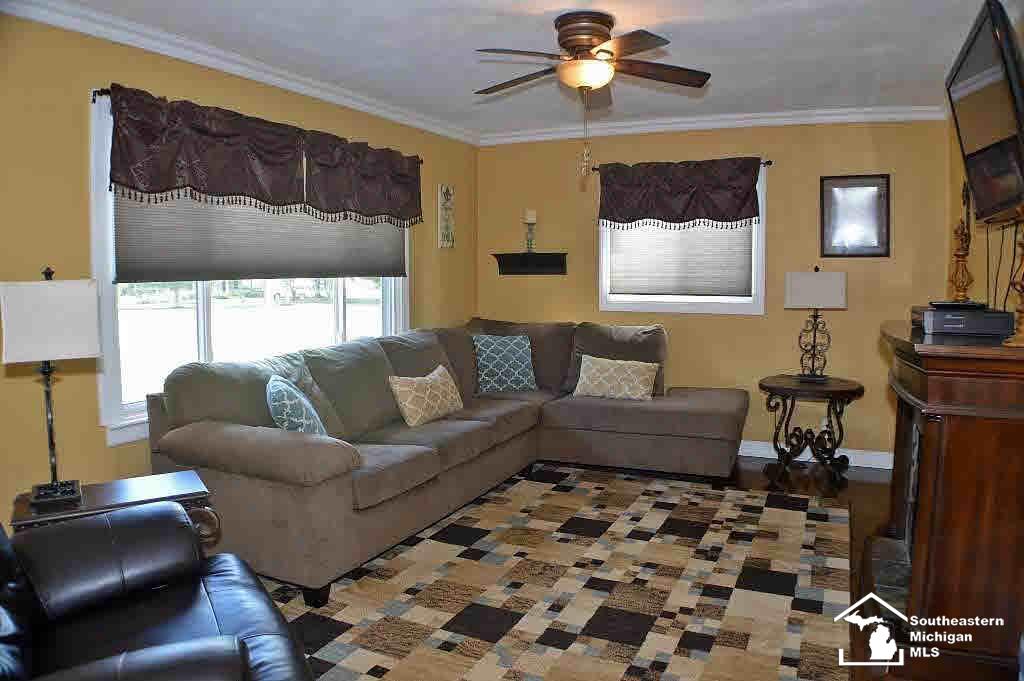 551 East Erie Road Temperance, MI 48182 - Photo 2 of 14