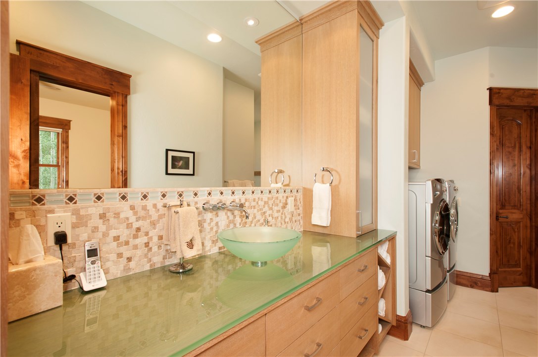 2570 Hunter's Knob Road Silverthorne, CO 80498 - Photo 23 of 25 Gallery Image 23