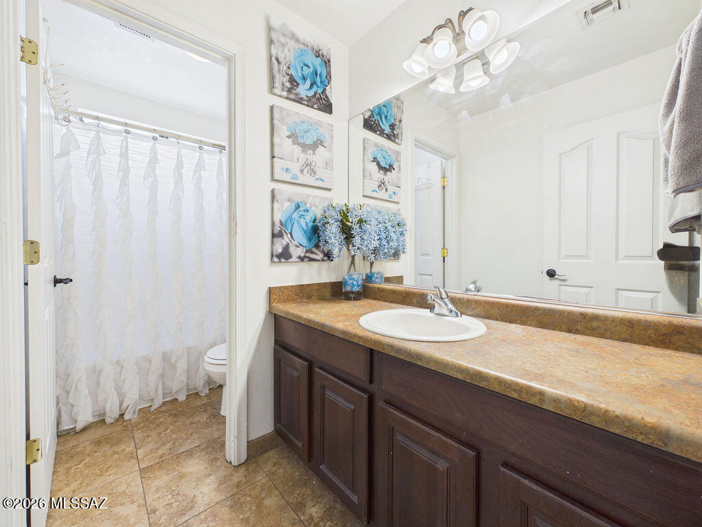 4591 South Paseo Don Rolando Tucson, AZ 85746 - Photo 22 of 33 CAM06457G6-PR0018-STILL031
